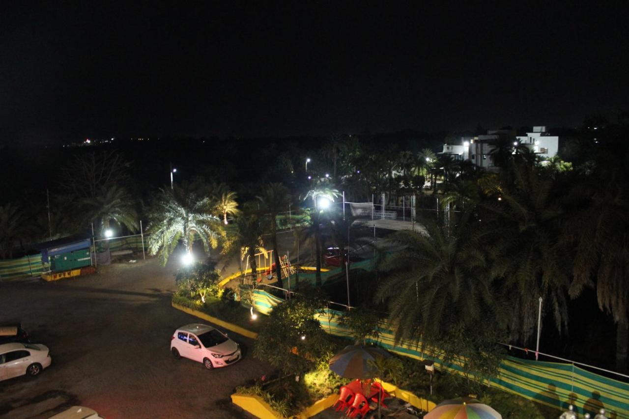 Hotel Silver Resort Daman Extérieur photo
