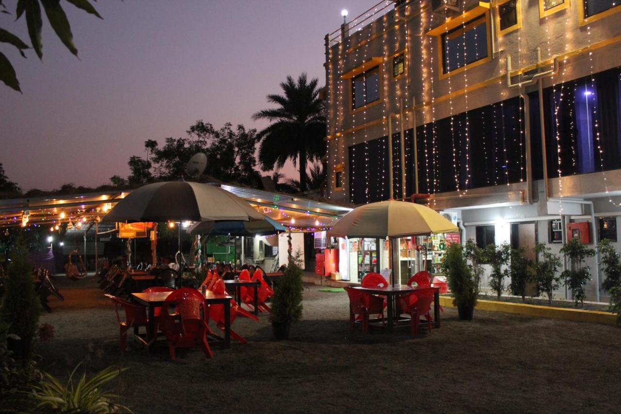 Hotel Silver Resort Daman Extérieur photo